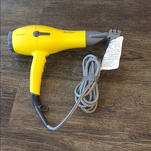 A dry bar blow drier